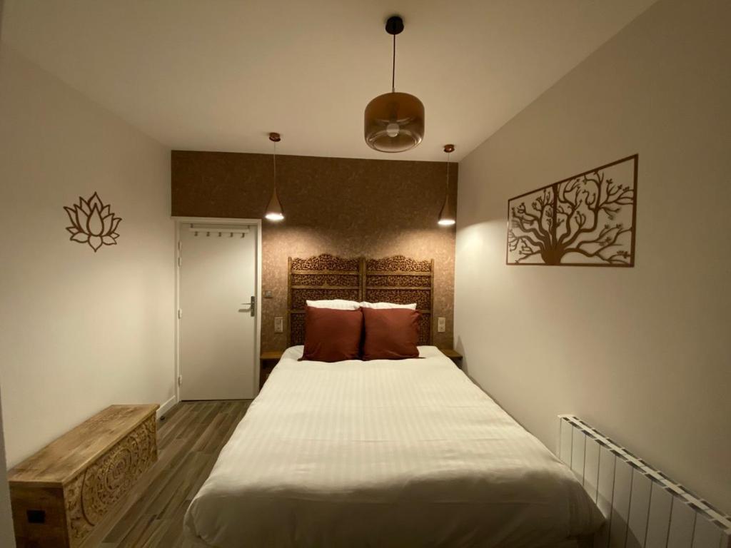 Hotel La Bonne Hotesse Chambon-sur-Lac Pokoj fotografie