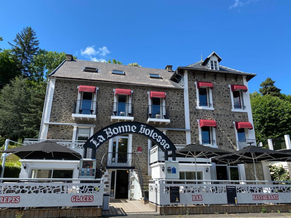 Hotel La Bonne Hotesse Chambon-sur-Lac Exteriér fotografie