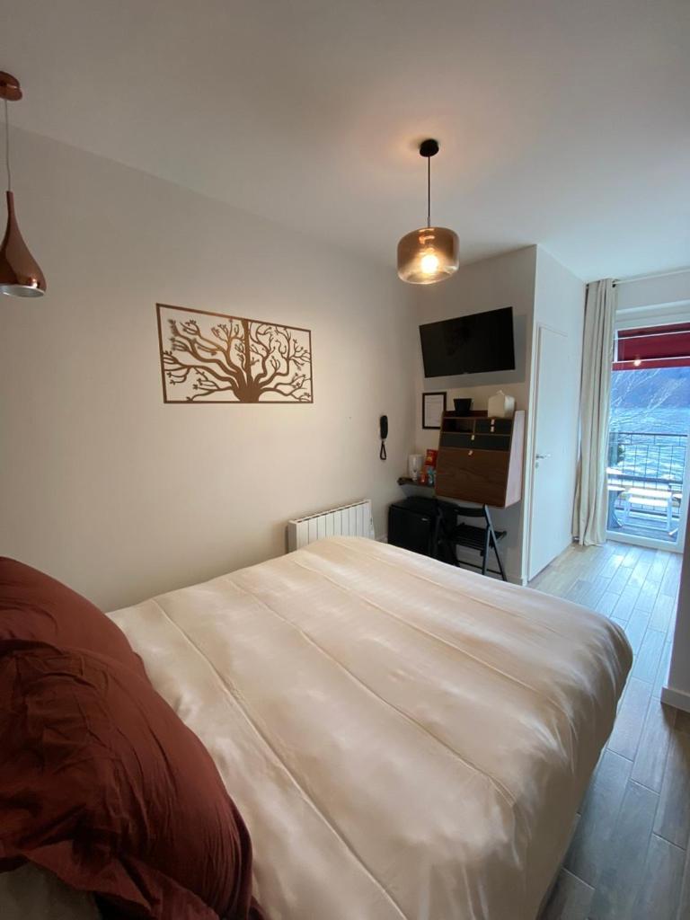 Hotel La Bonne Hotesse Chambon-sur-Lac Pokoj fotografie